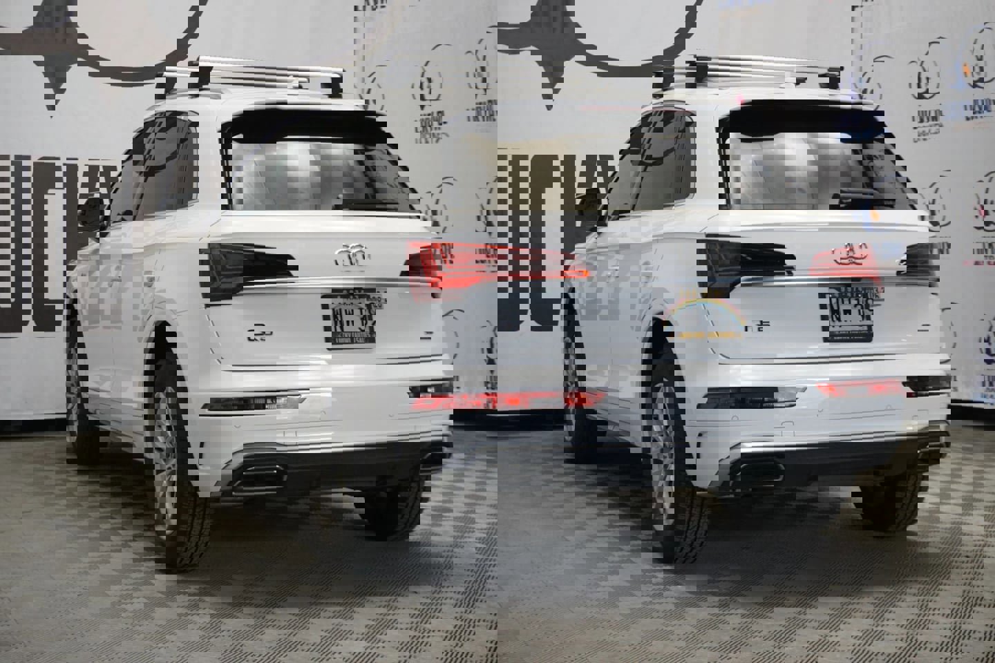 Used 2022 Audi Q5 2.0T Premium w/ Convenience Package image 4