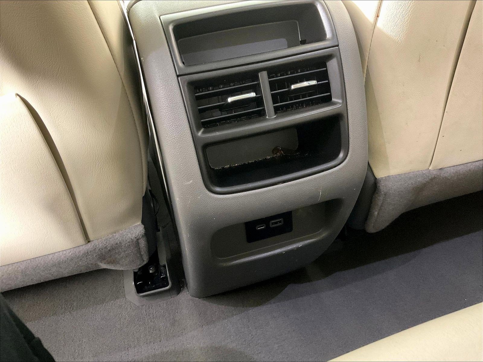 Used 2023 Cadillac XT5 Premium Luxury w/ LPO, Floor Liner Package FWD image 10