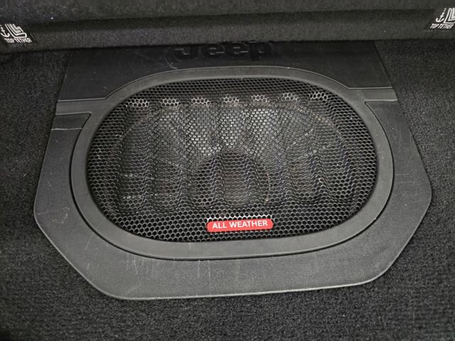 Used 2022 Jeep Wrangler Rubicon w/ Steel Bumper Group image 30