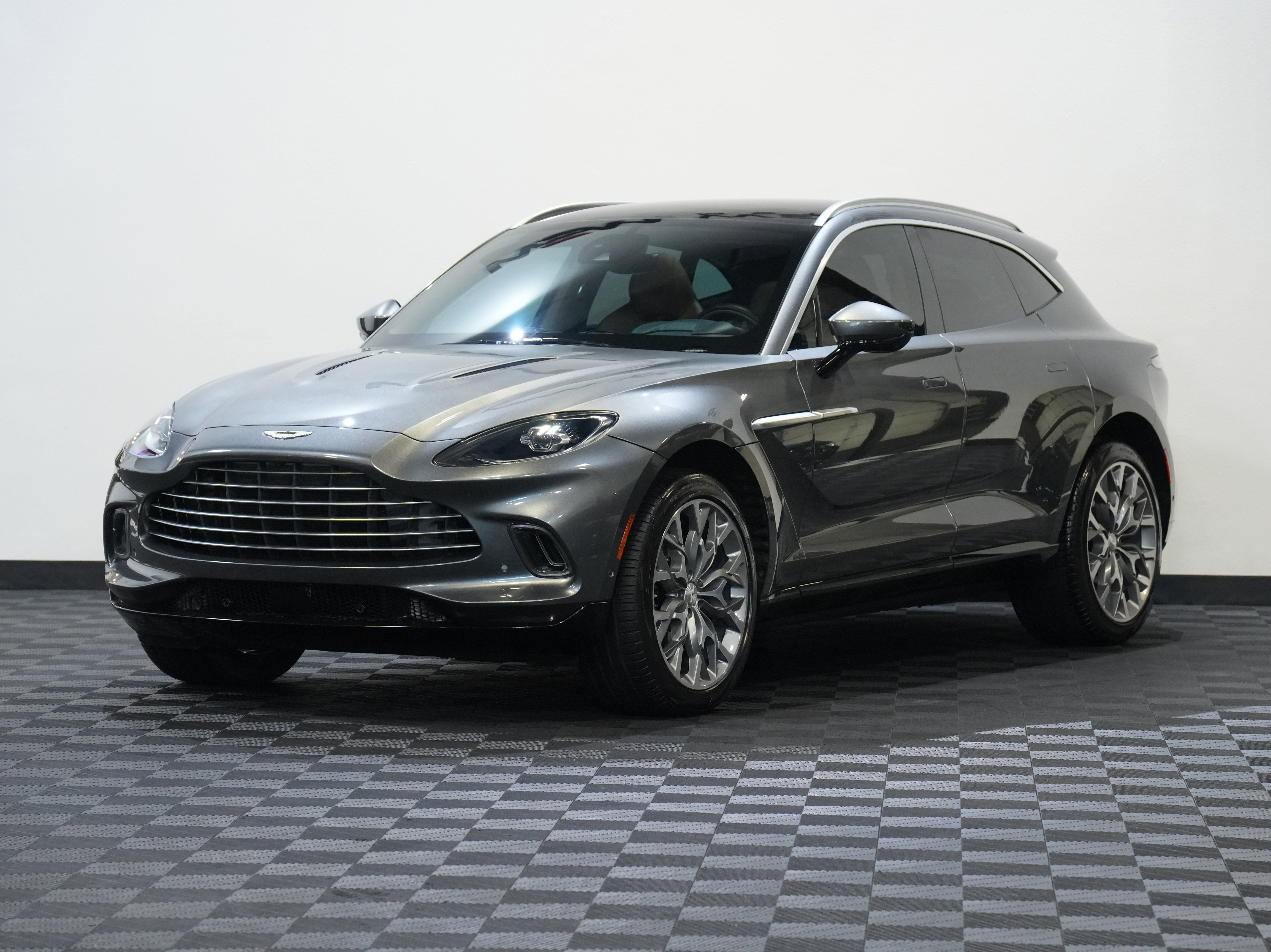 Used 2021 Aston Martin DBX AWD/4WD image 3