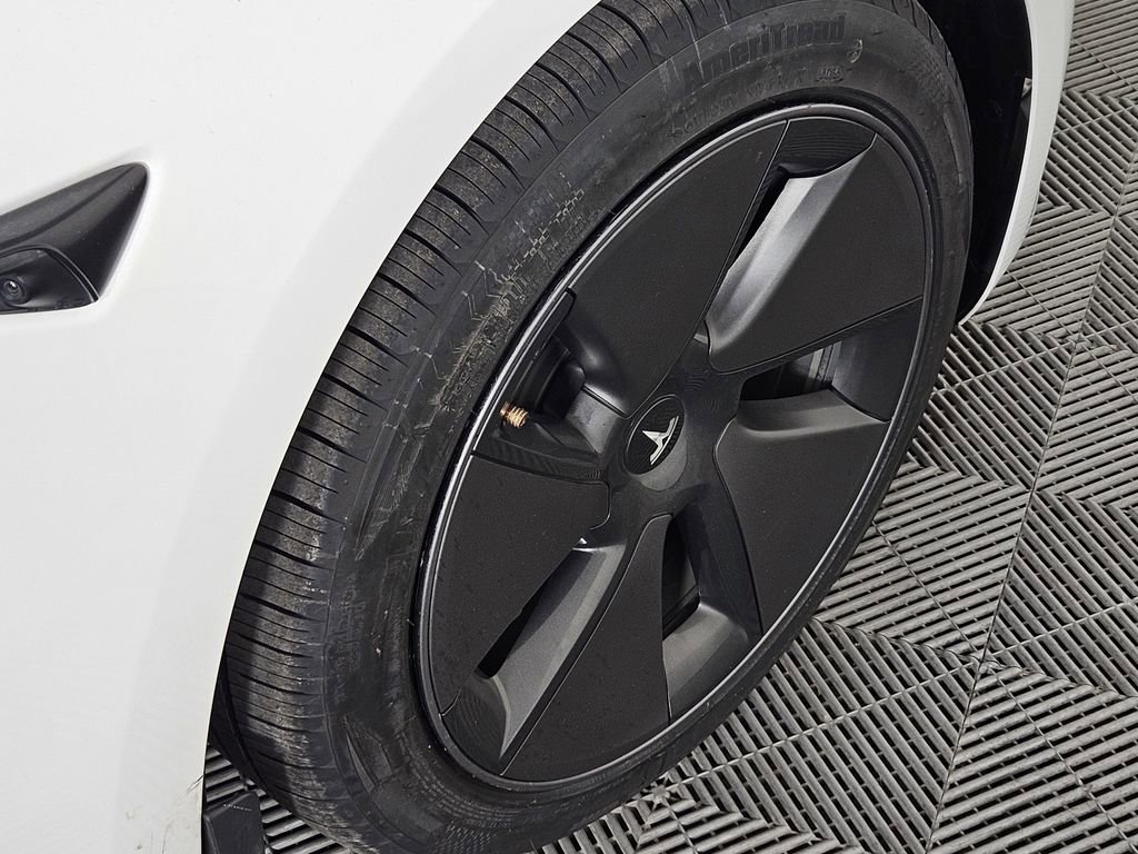 Used 2023 Tesla Model 3 Standard Range RWD image 6