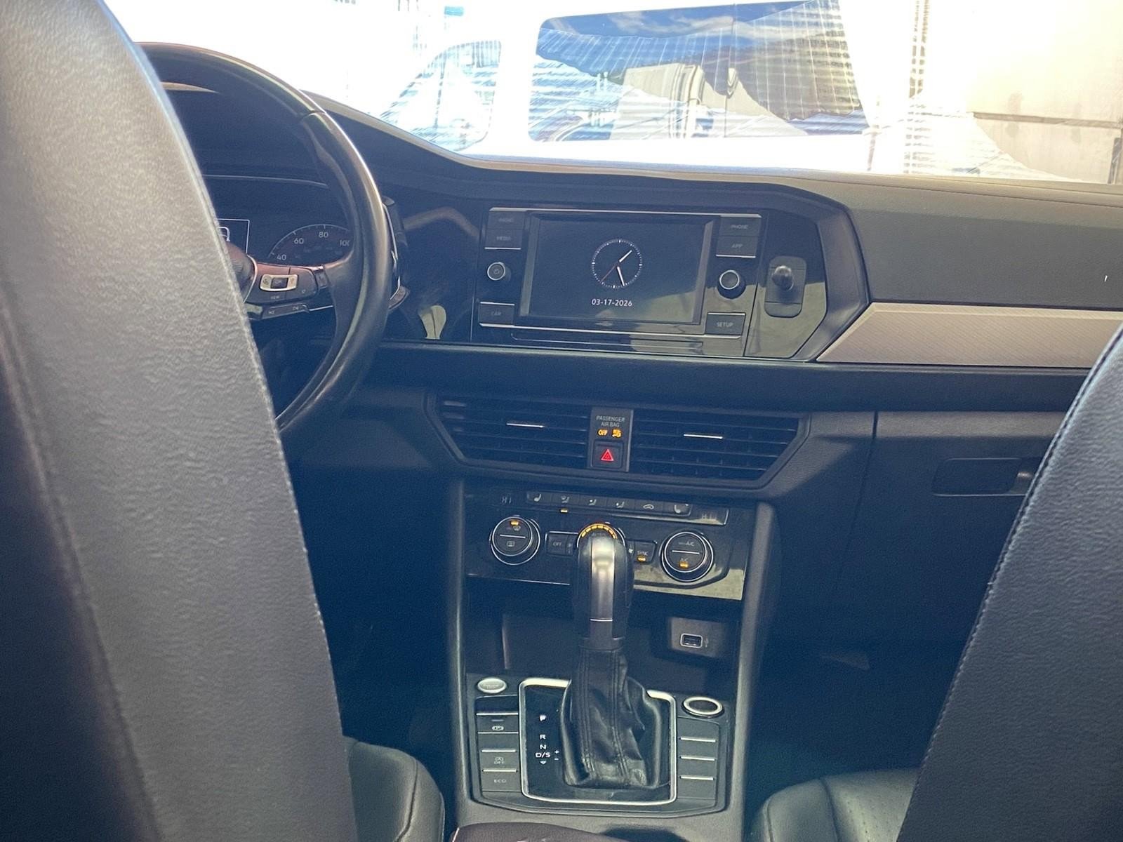 Used 2019 Volkswagen Jetta SE image 14