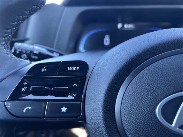 Used 2025 Hyundai Elantra Sport image 23