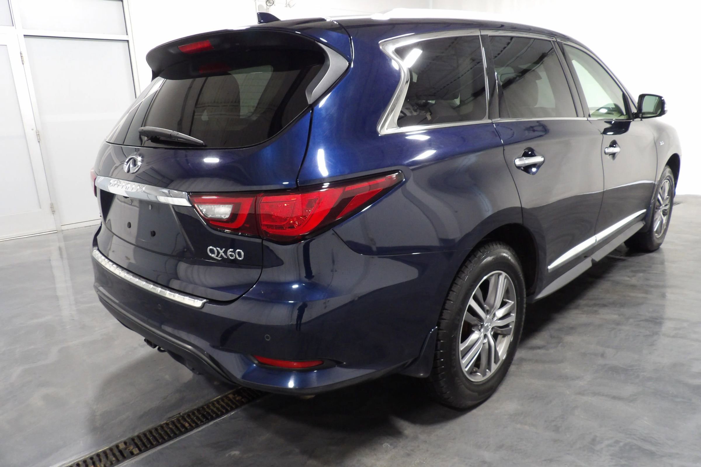Used 2020 INFINITI QX60 Luxe w/ Essential Package AWD/4WD image 5