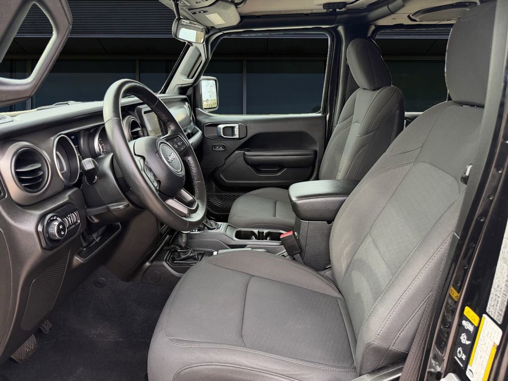 Used 2022 Jeep Gladiator Sport image 21