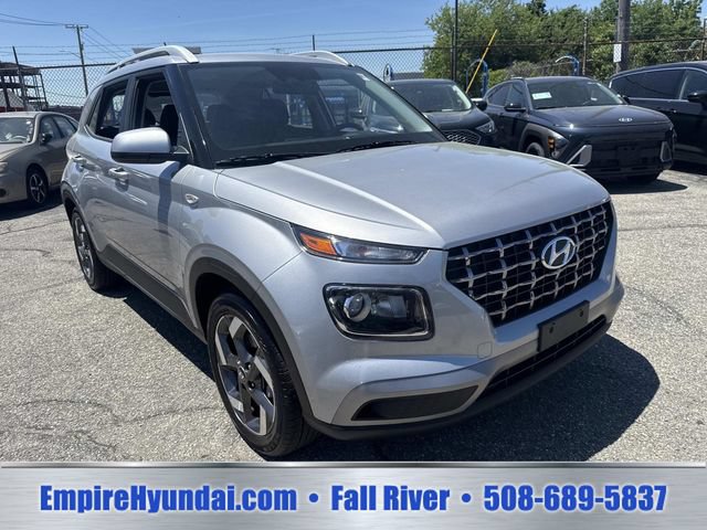 Certified 2026 Hyundai Venue SEL FWD image 2