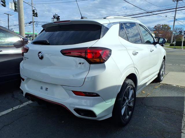 Certified 2022 Buick Encore GX Select w/ Sport Touring Package image 4