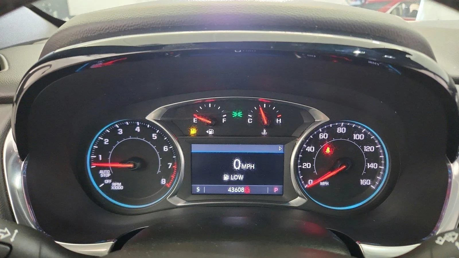 Used 2023 Chevrolet Traverse LT FWD image 23