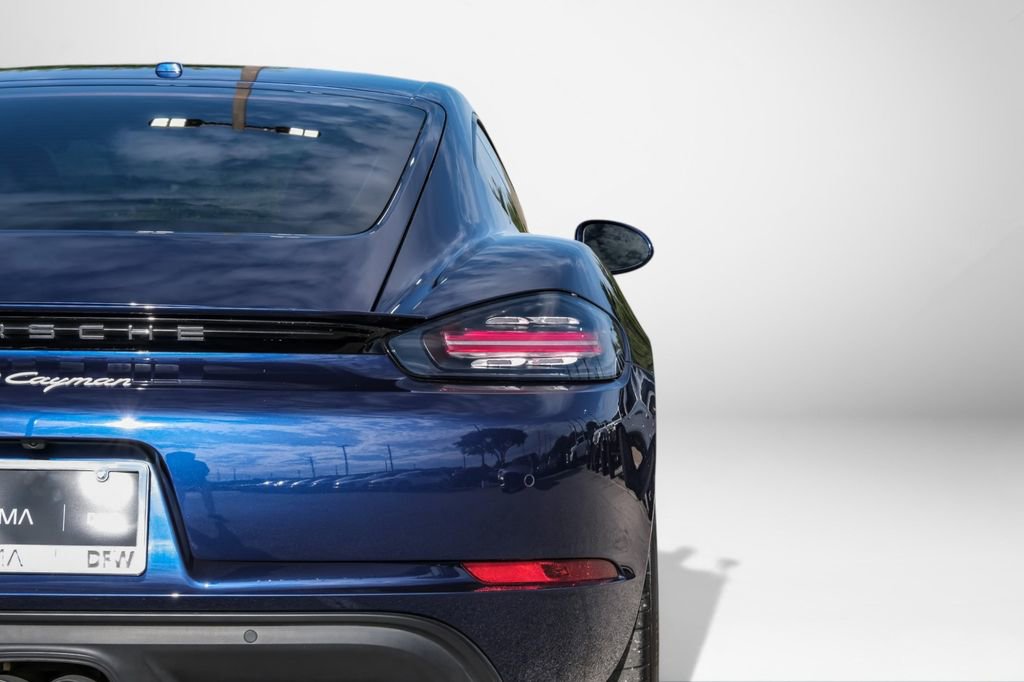 Used 2025 Porsche 718 Cayman RWD image 41