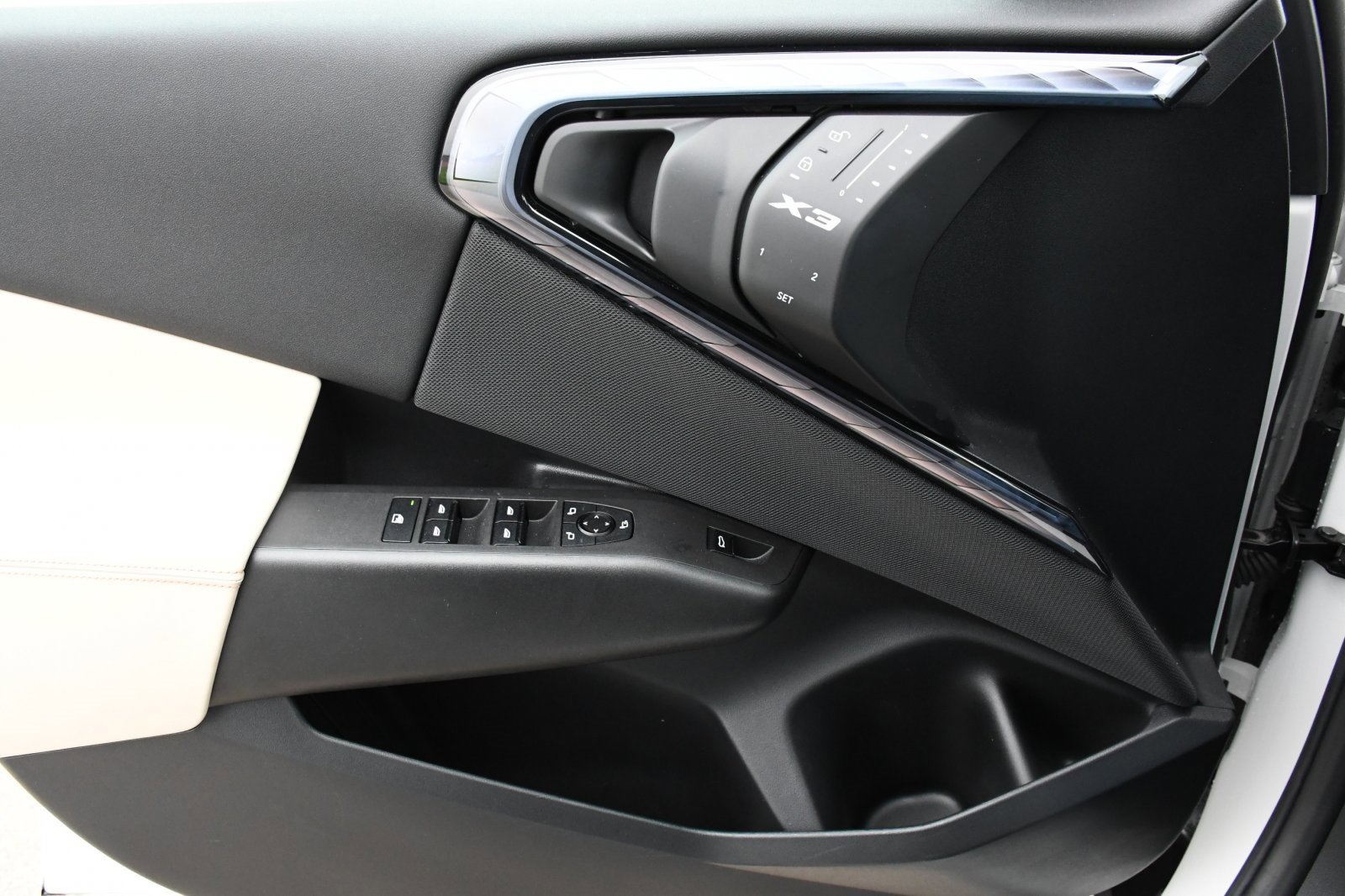 Used 2025 BMW X3 xDrive30i w/ Convenience Package image 19