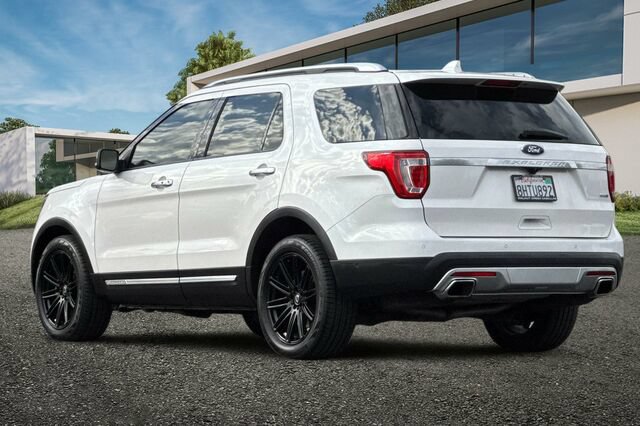 Used 2016 Ford Explorer Platinum AWD/4WD image 6