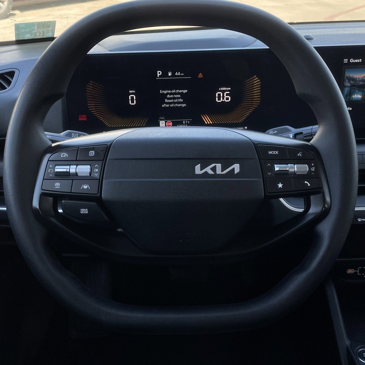 Used 2025 Kia K4 LXS image 12