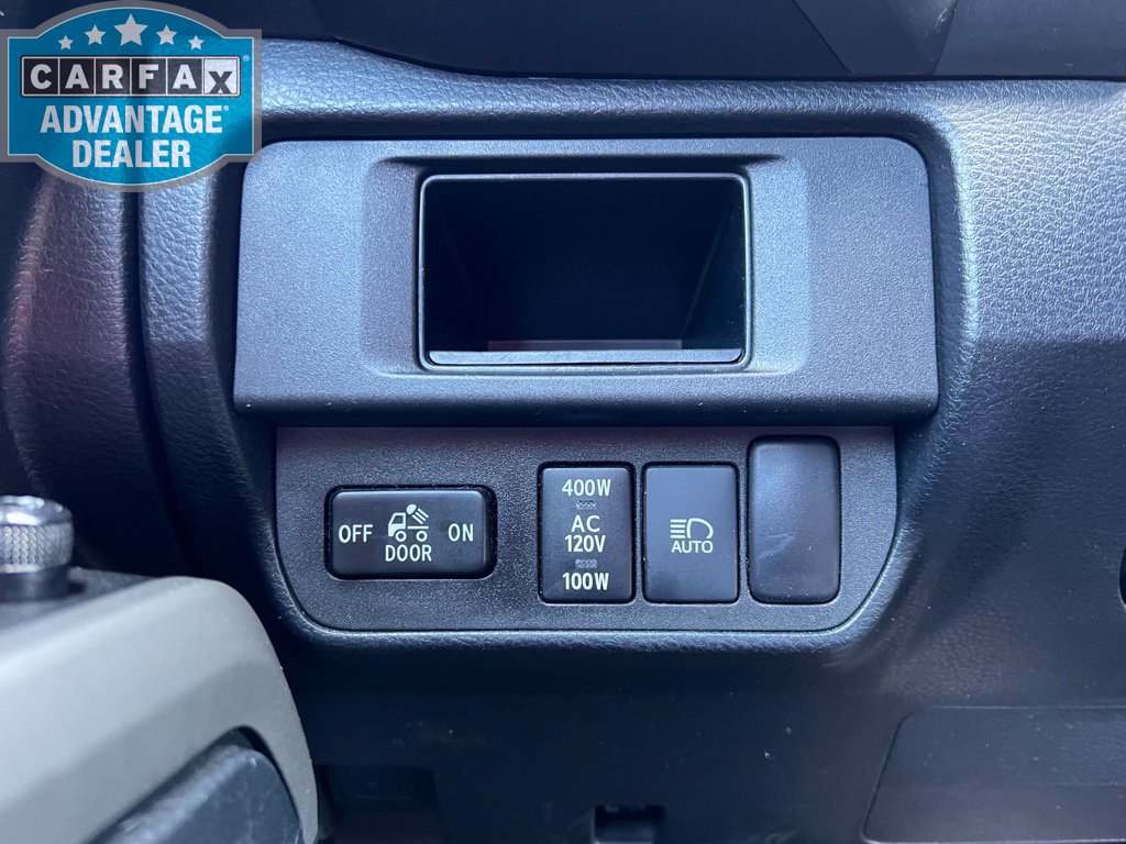Used 2019 Toyota Tacoma TRD Off-Road w/ Exterior Package AWD/4WD image 11