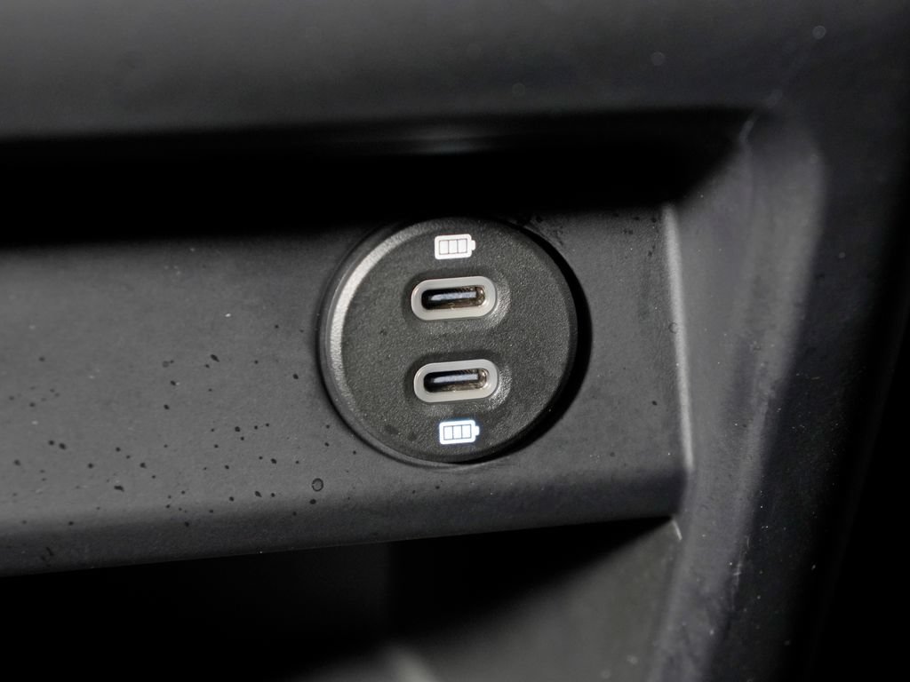Certified 2023 Porsche Cayenne AWD/4WD image 42