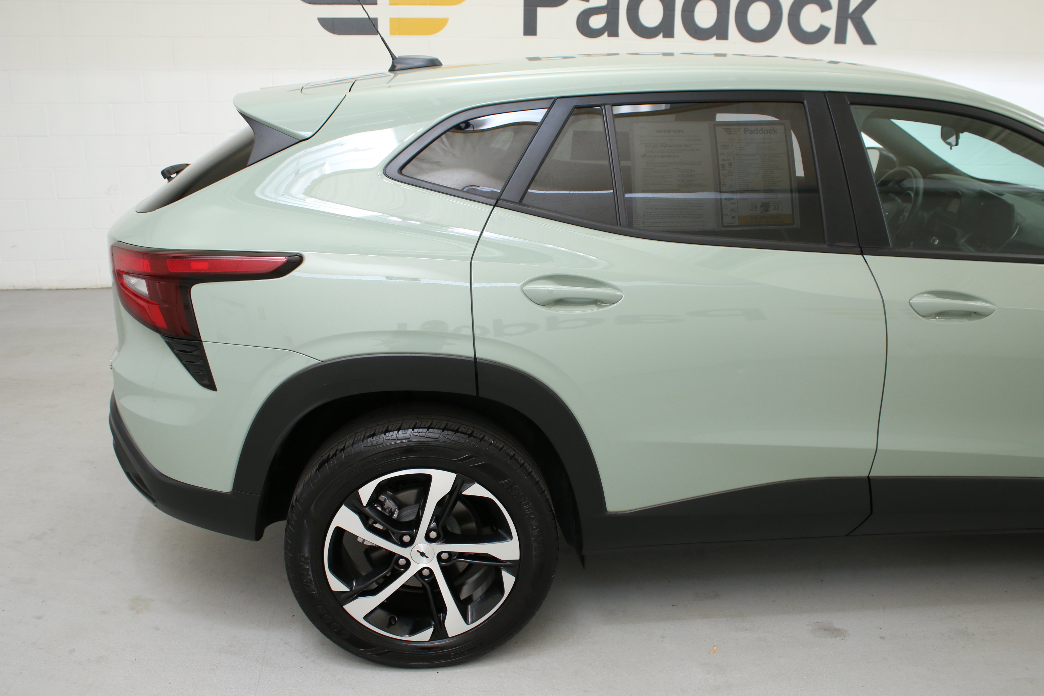 Certified 2024 Chevrolet Trax RS FWD image 10