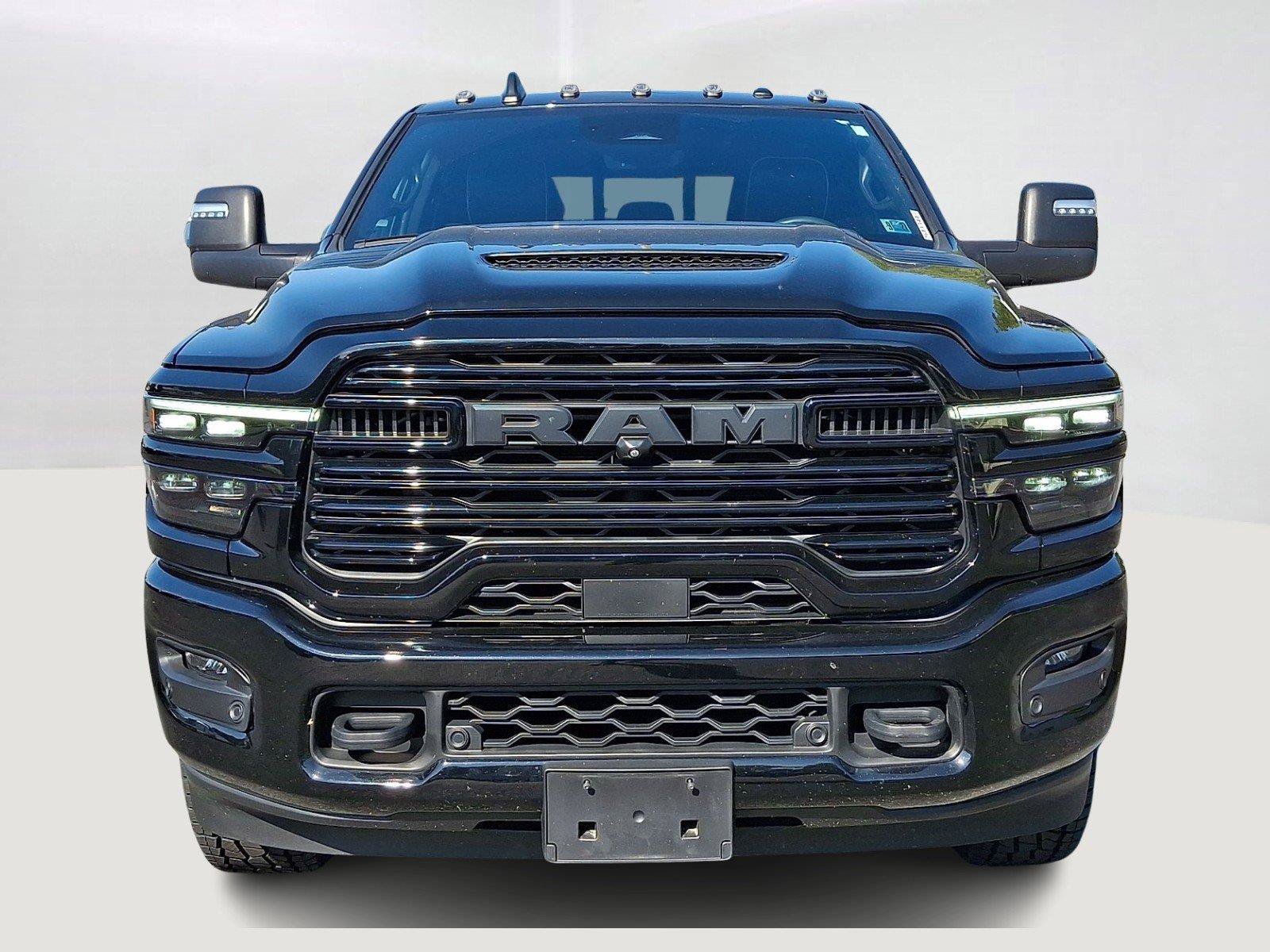 Used 2025 RAM 2500 Laramie AWD/4WD image 2