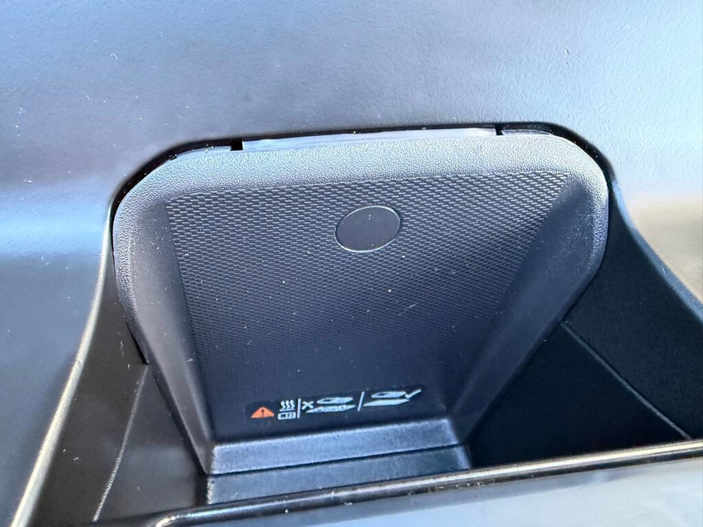 Used 2024 GMC Sierra 3500 SLT w/ SLT Premium Package image 35