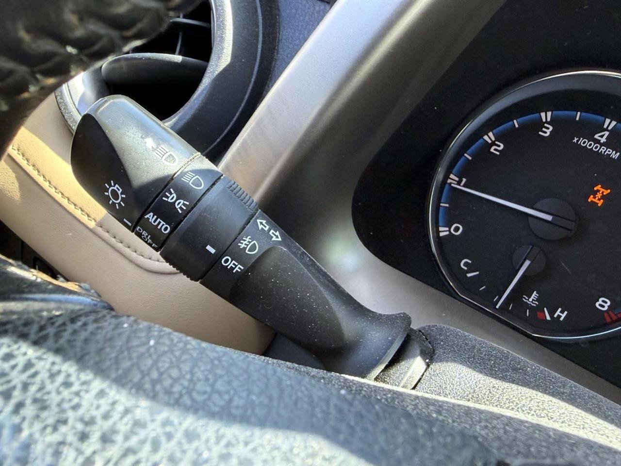 Used 2016 Toyota RAV4 Limited AWD/4WD image 27