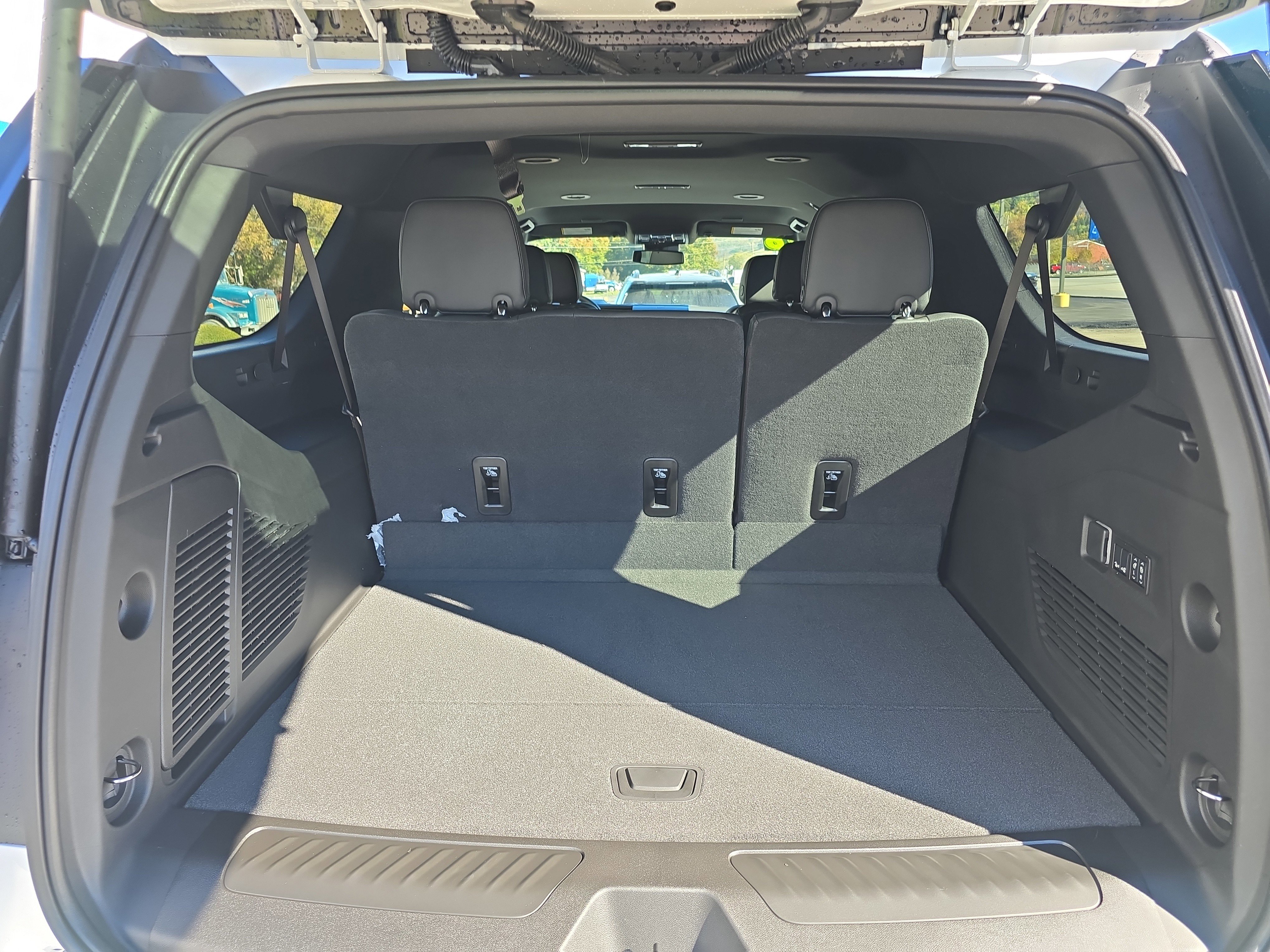 New 2026 GMC Yukon XL Elevation image 5