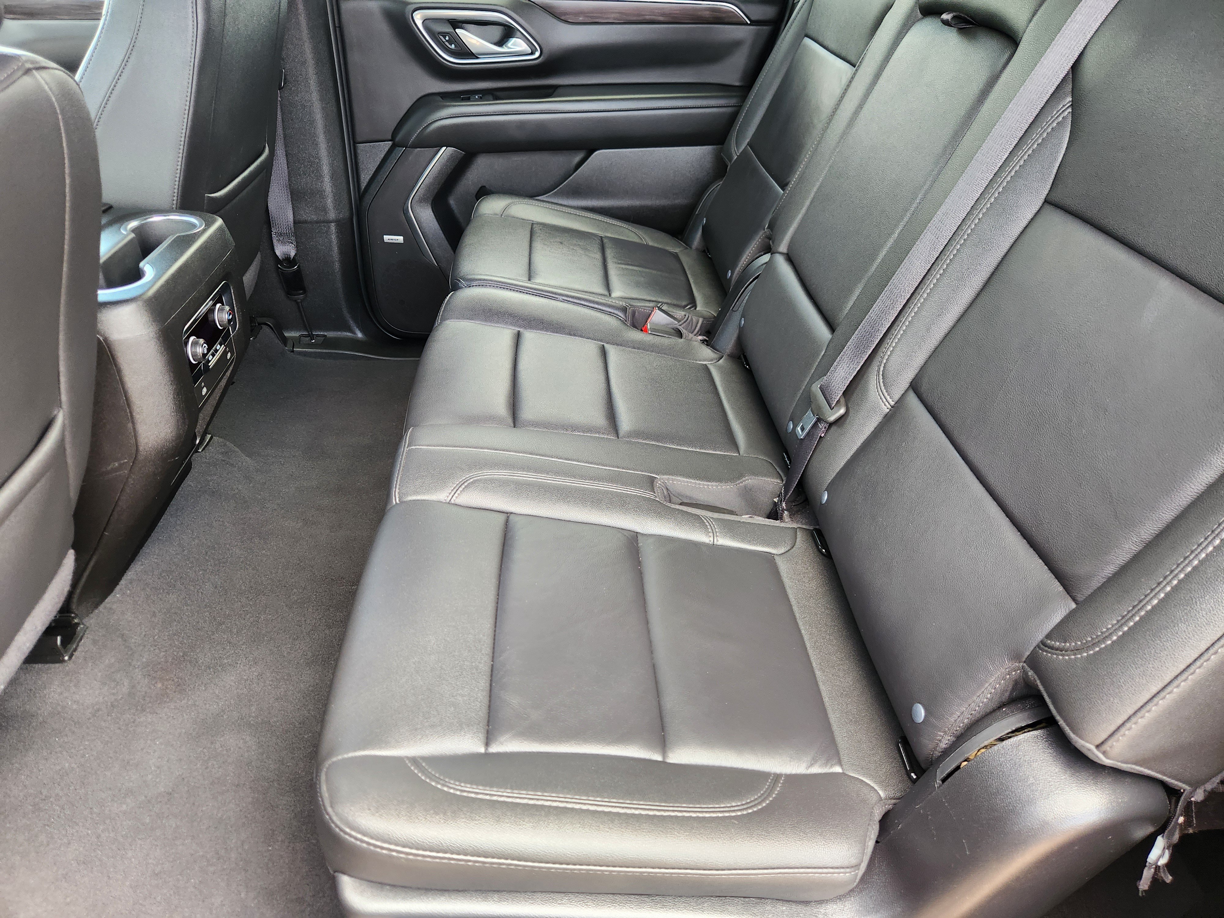 Certified 2024 Chevrolet Suburban LT AWD/4WD image 32