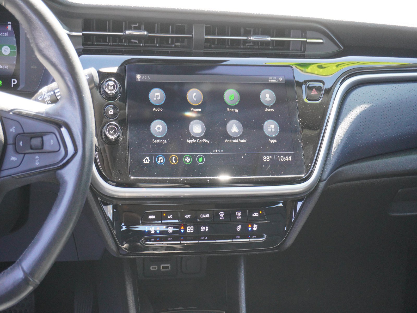 Used 2022 Chevrolet Bolt EUV Premier FWD image 15