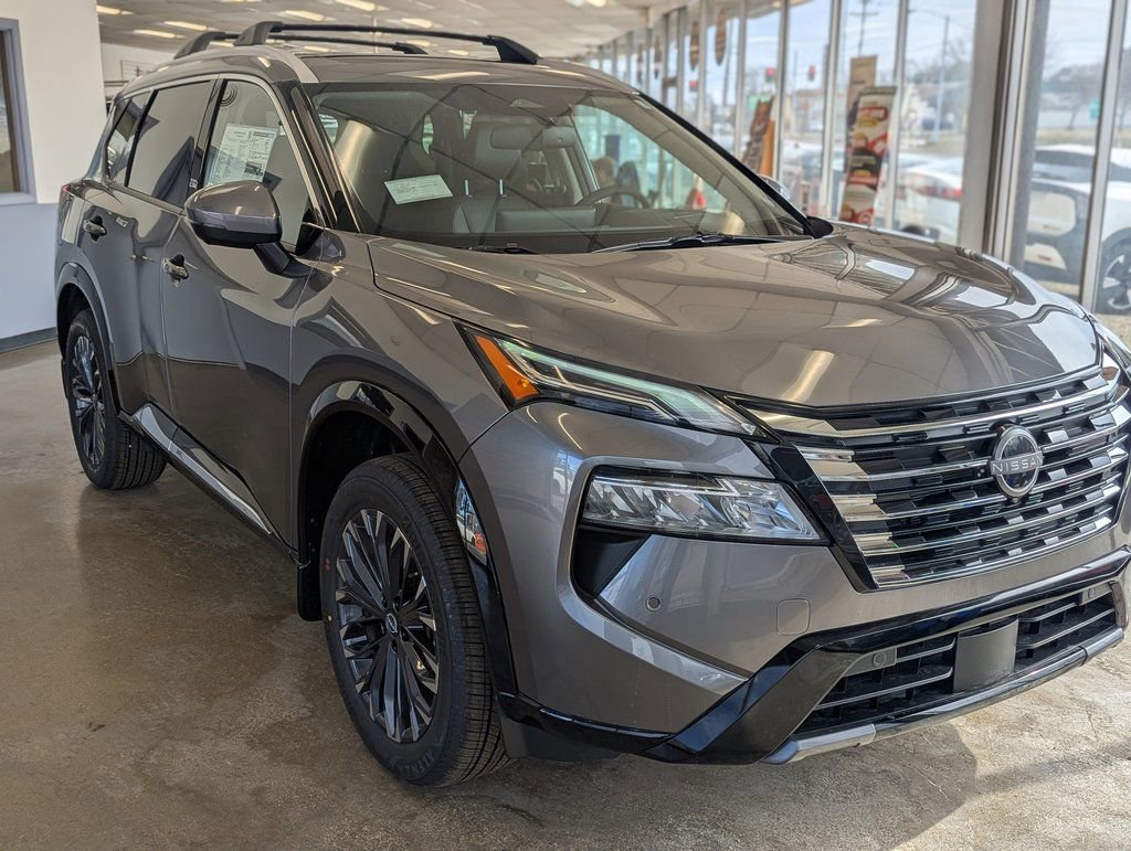 New 2026 Nissan Rogue Platinum image 2