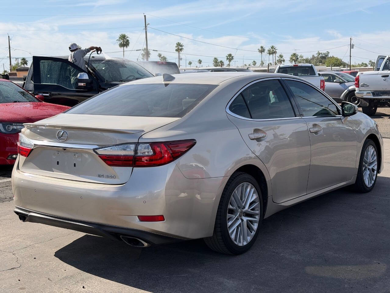 Used 2016 Lexus ES 350 w/ Luxury Package w/Wood Trim FWD image 4