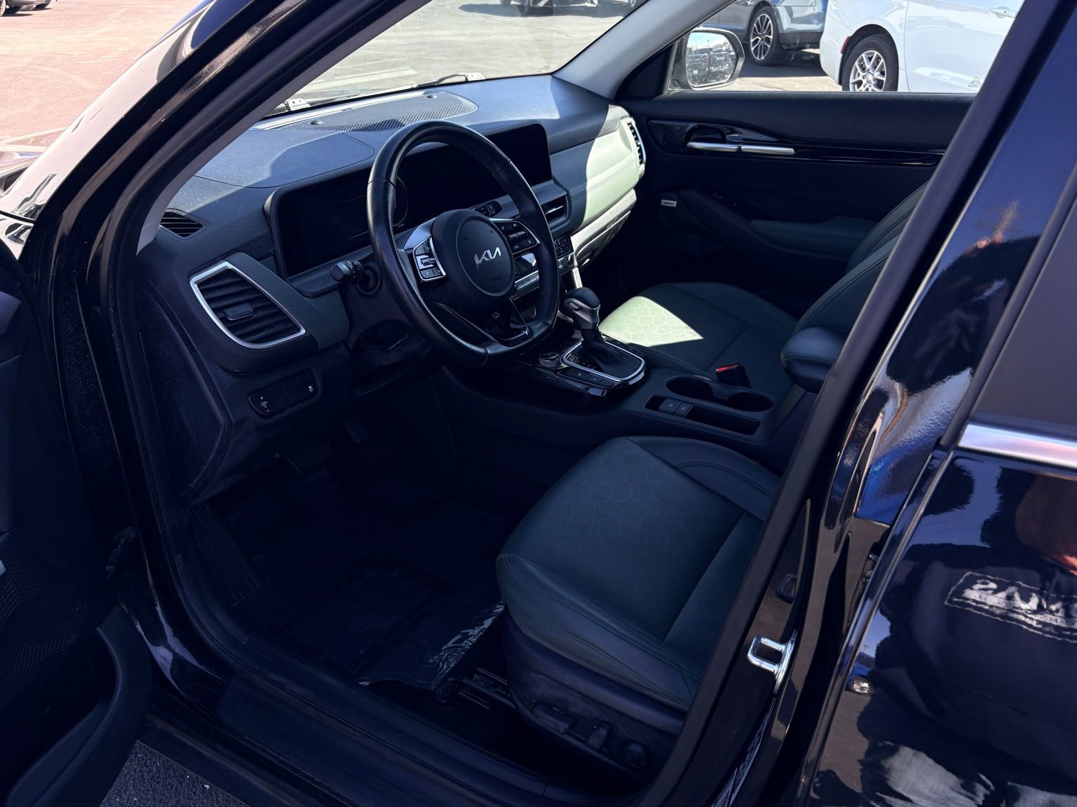 Used 2024 Kia Seltos SX image 15