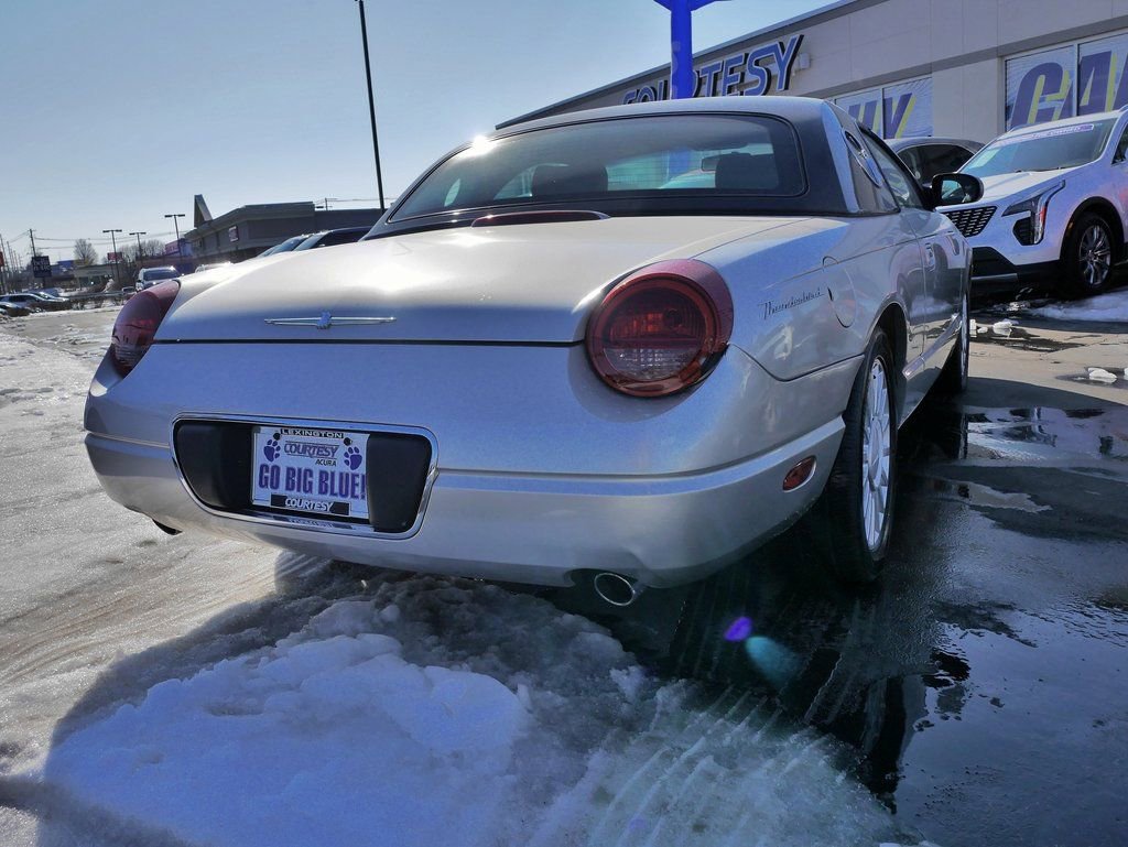 Used 2005 Ford Thunderbird image 5