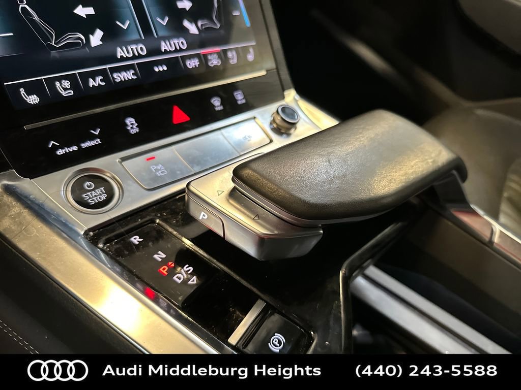 Used 2021 Audi e-tron Premium Plus w/ Premium Plus Package image 29