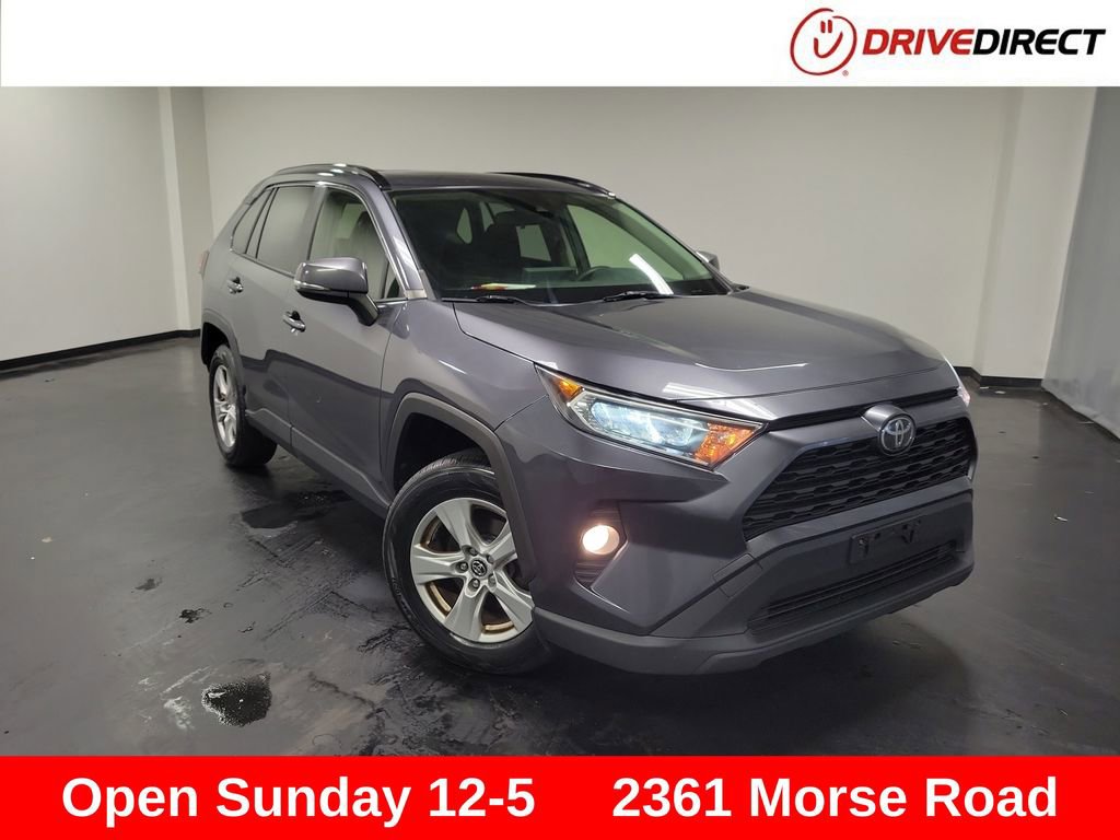 Used 2019 Toyota RAV4 XLE AWD/4WD image 1