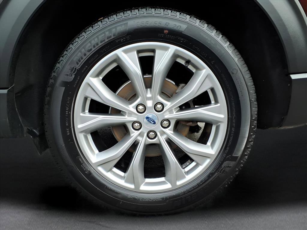 Used 2023 Ford Explorer XLT w/ Equipment Group 202A image 20