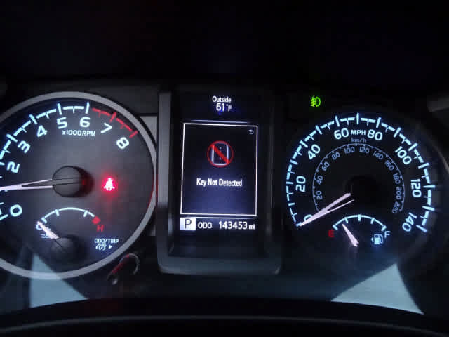 Used 2018 Toyota Tacoma TRD Sport AWD/4WD image 18