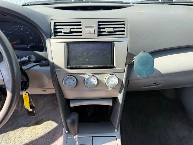 Used 2011 Toyota Camry LE image 21