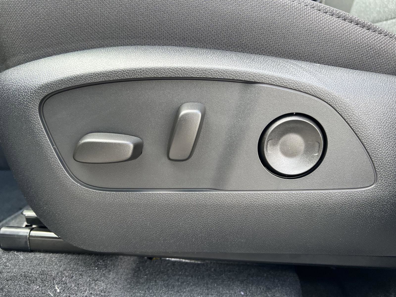 New 2026 GMC Acadia Elevation image 22