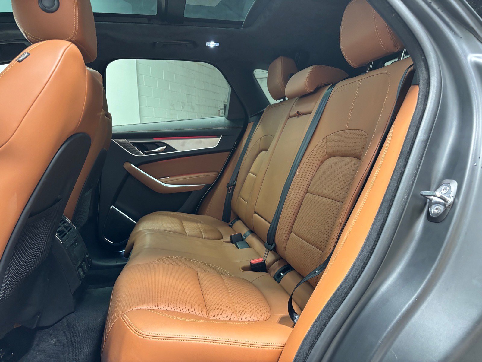 New 2025 Jaguar F-PACE R-Dynamic S AWD/4WD image 28
