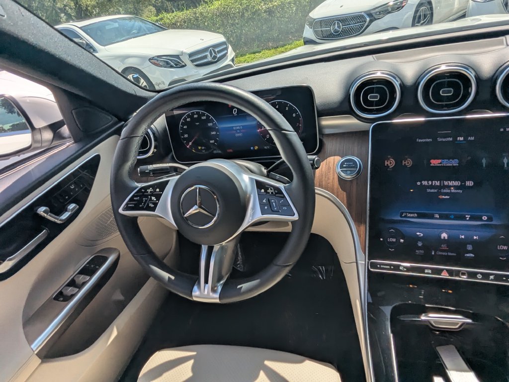 Used 2024 Mercedes-Benz C 300 4MATIC Sedan image 3