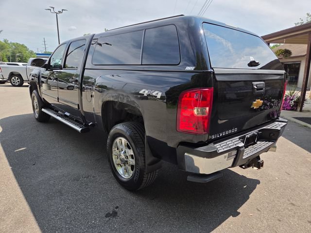 Used 2014 Chevrolet Silverado 2500 LT w/ Interior Plus Package AWD/4WD image 4