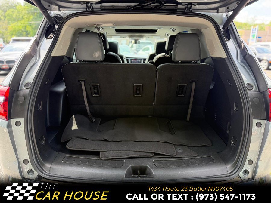 Used 2021 Buick Enclave Essence w/ Sound and Sites Package AWD/4WD image 19