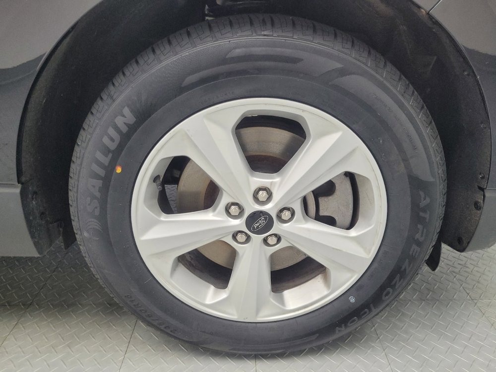 Used 2024 Ford Edge SE image 31