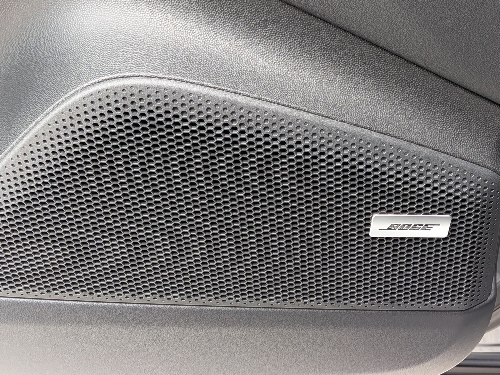 New 2026 Porsche Macan 4S Electric image 13