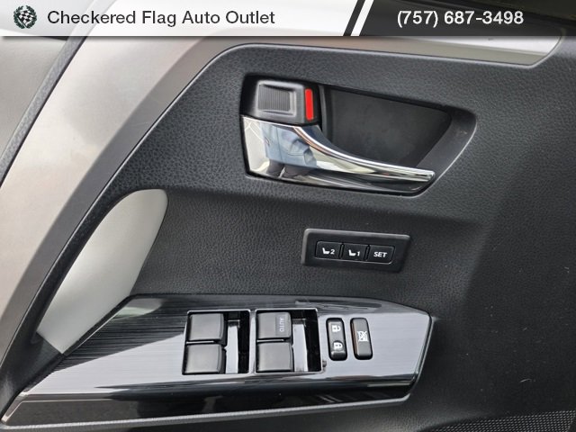 Used 2017 Toyota RAV4 Limited image 22