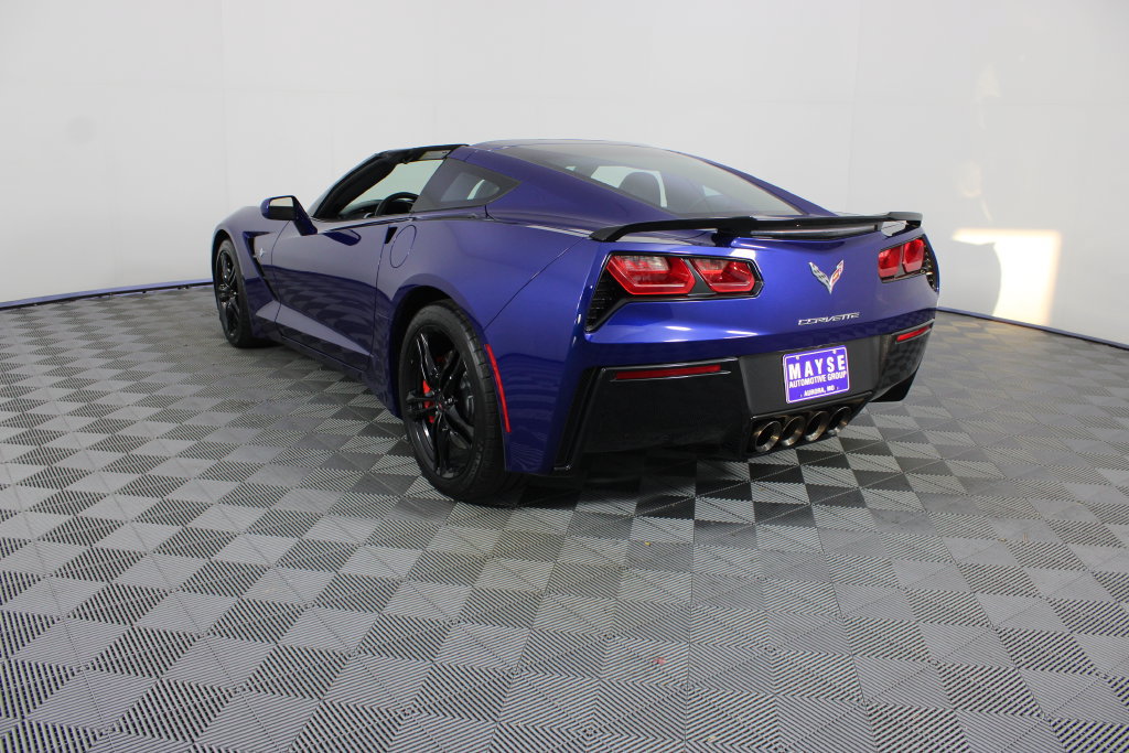 Used 2017 Chevrolet Corvette Stingray Coupe w/ 1LT RWD image 5