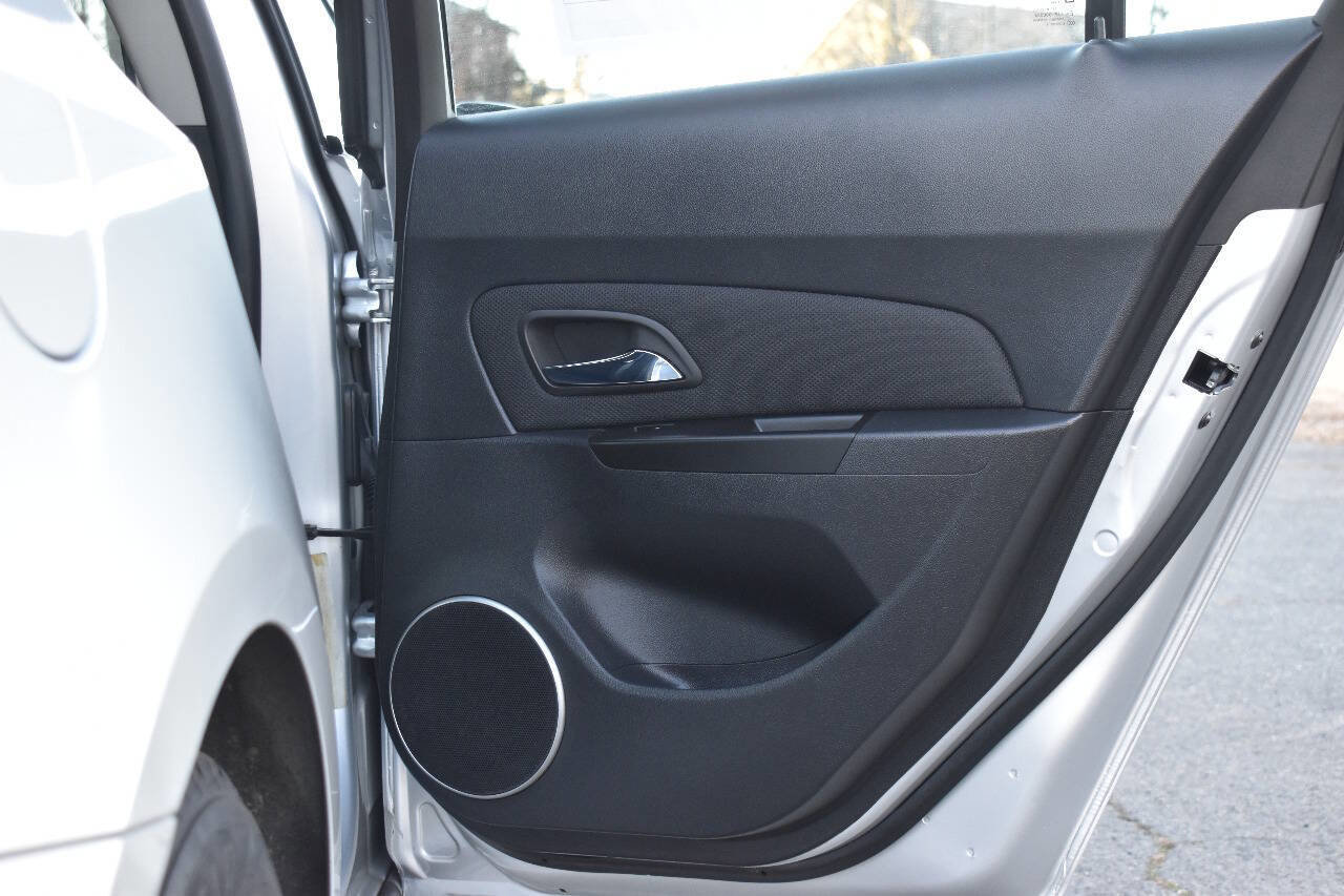 Used 2012 Chevrolet Cruze LT w/ RS Package image 11