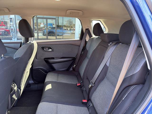 Used 2023 Nissan Rogue SV FWD image 12