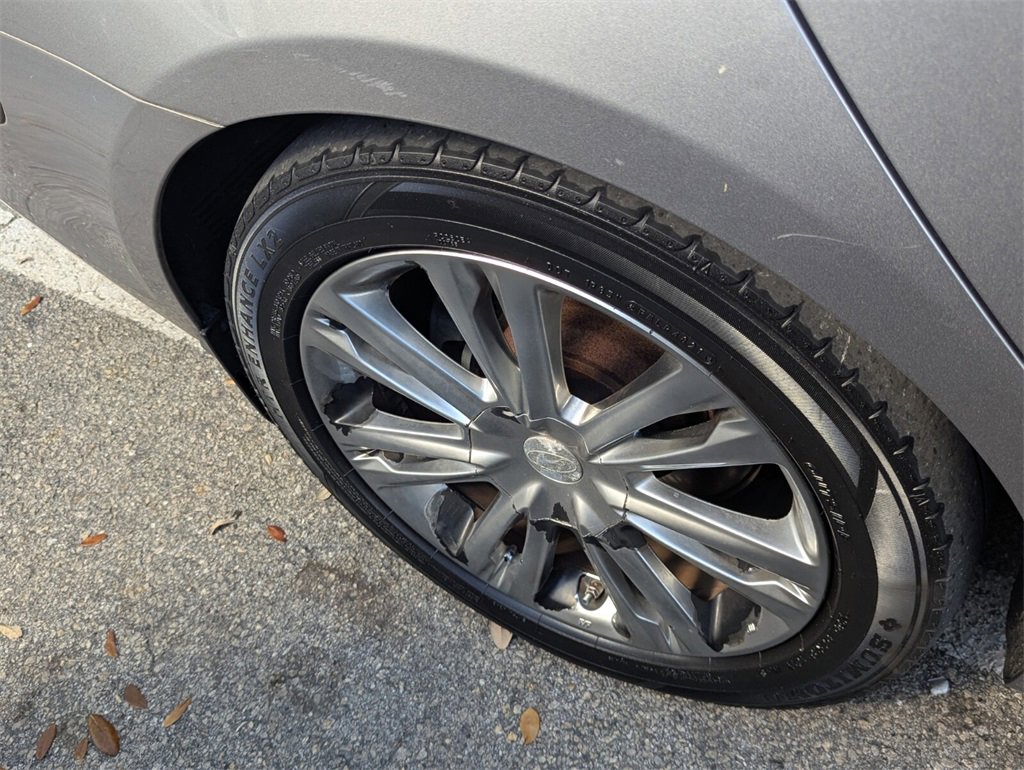 Used 2010 Hyundai Genesis 4.6 w/ Technology Pkg 5 image 13