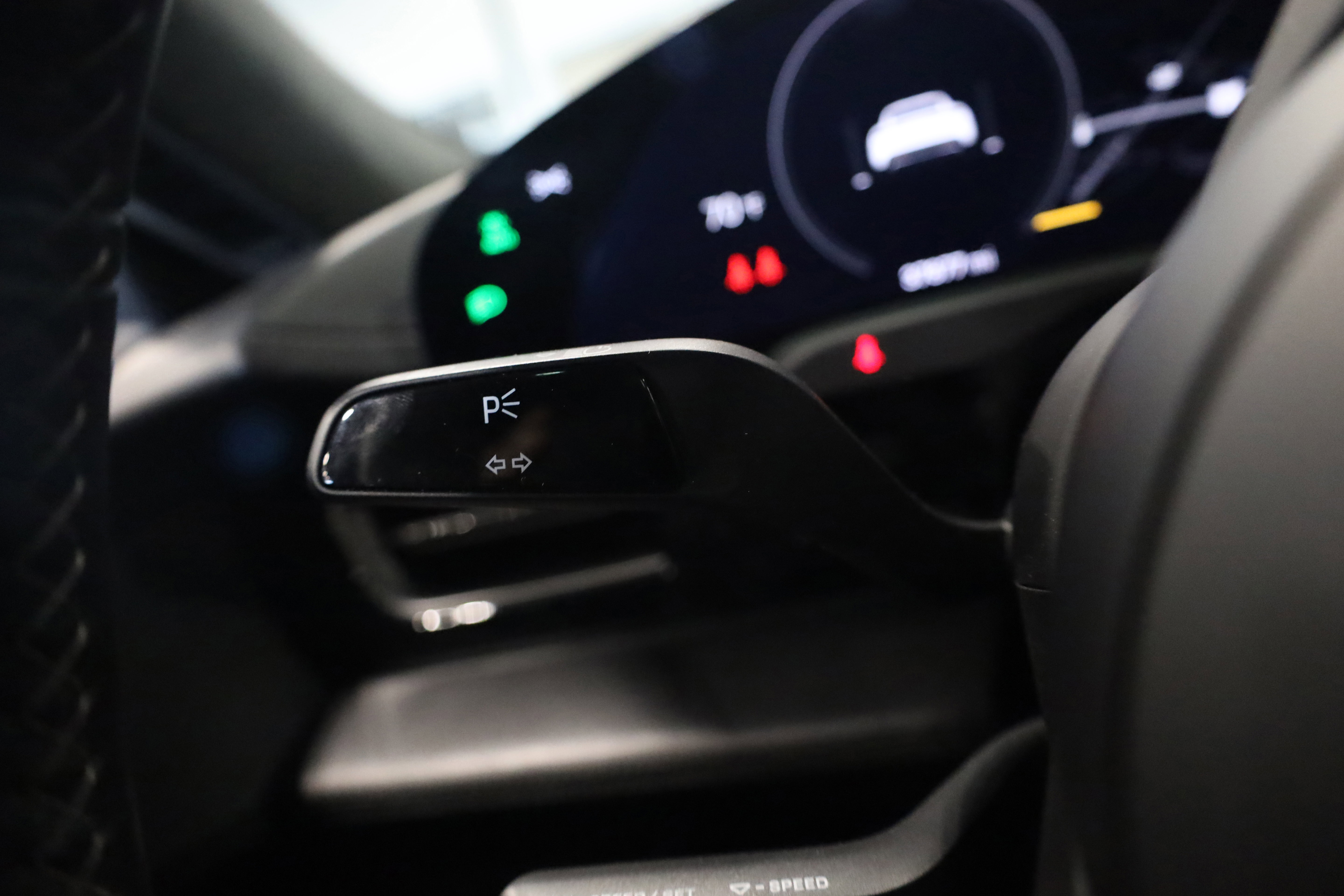 Used 2020 Porsche Taycan Turbo S image 21