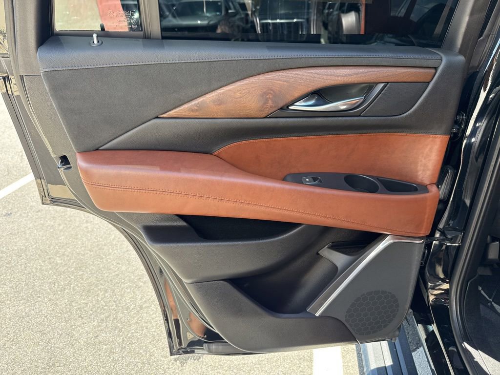 Used 2019 Cadillac Escalade Premium Luxury AWD/4WD image 54