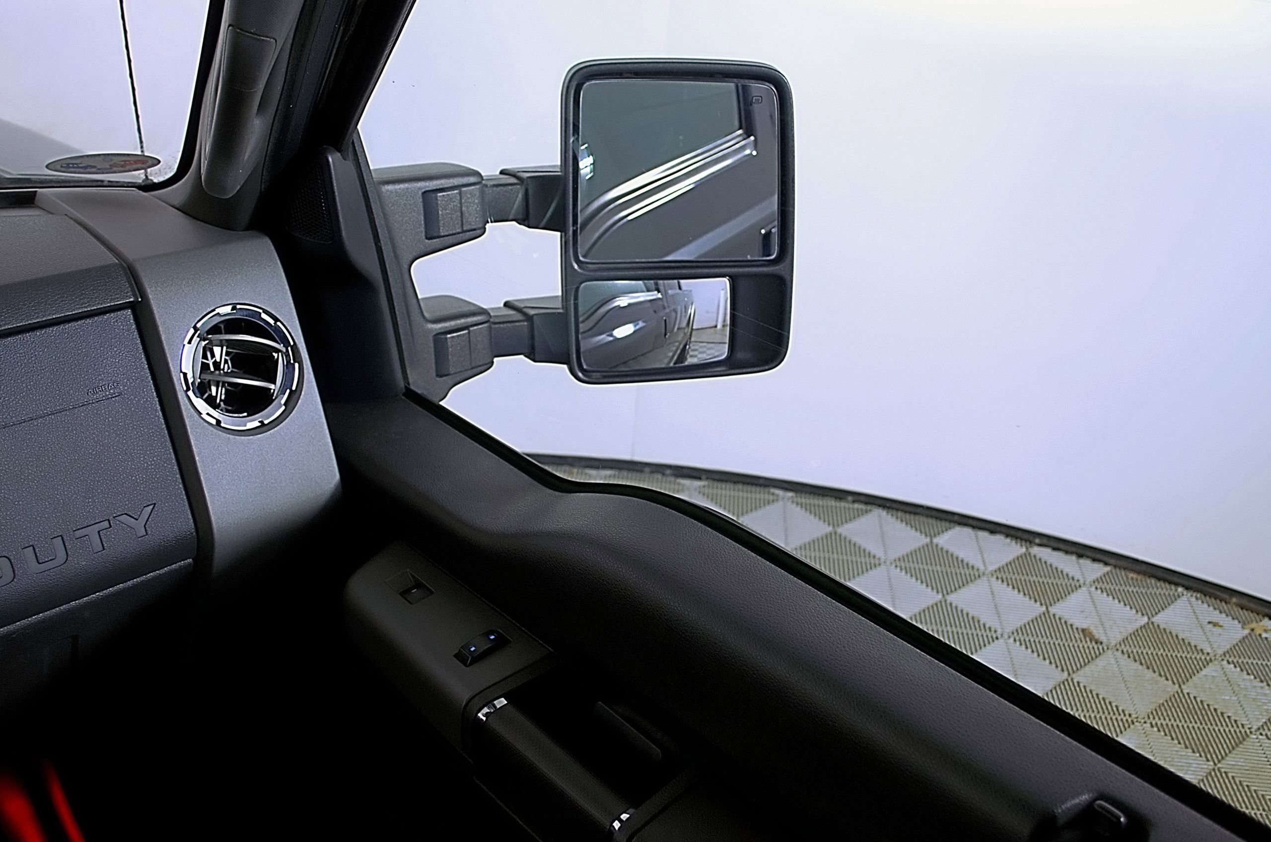 Used 2012 Ford F350 Lariat w/ Chrome Pkg image 17