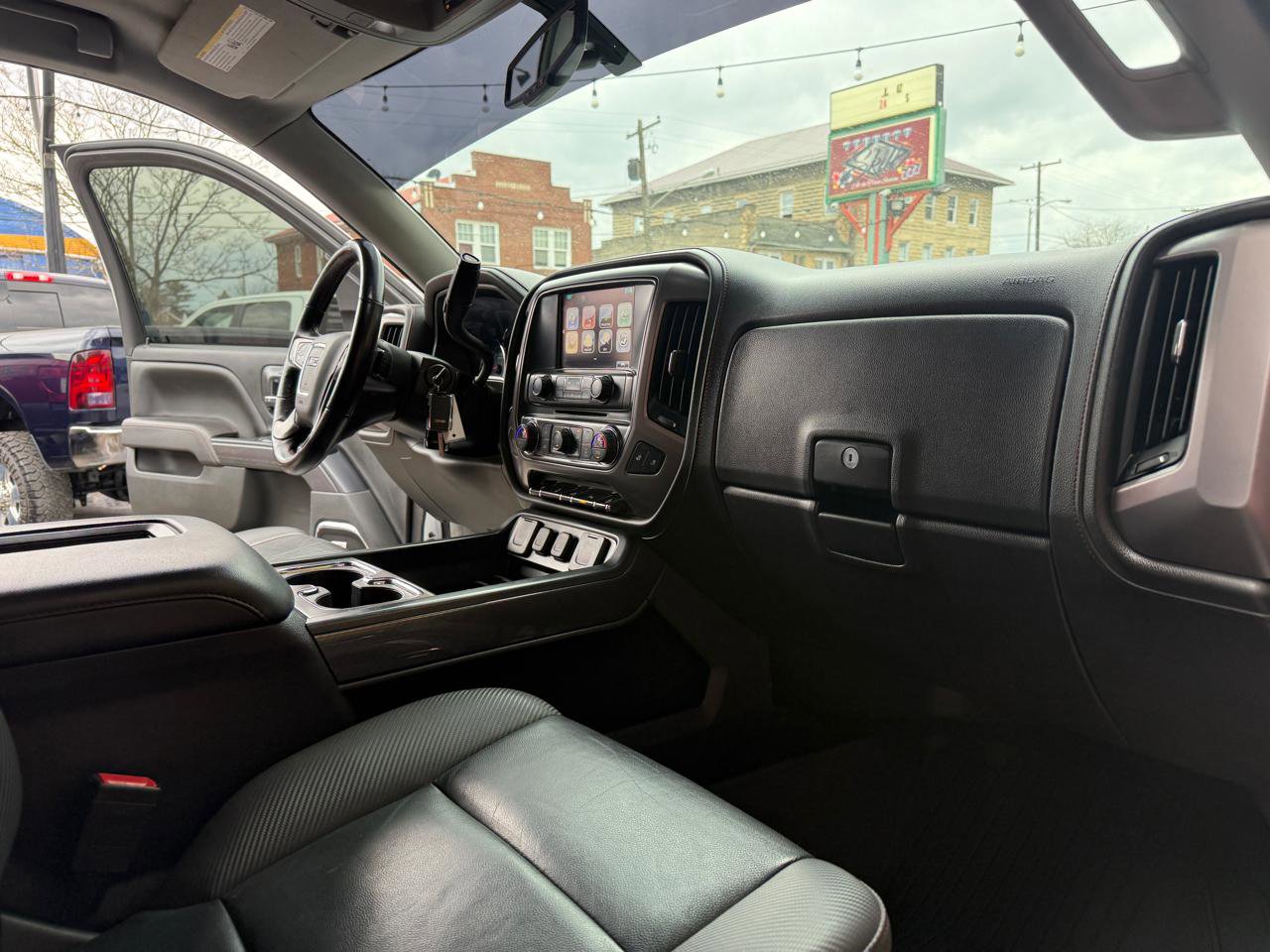 Used 2017 GMC Sierra 1500 SLT w/ All Terrain Package AWD/4WD image 15